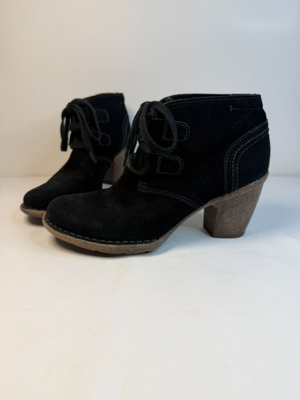 Clarks Carleta Lyon Ankle Boots Women Size 6M Black Suede Chunky Heel  Shoes